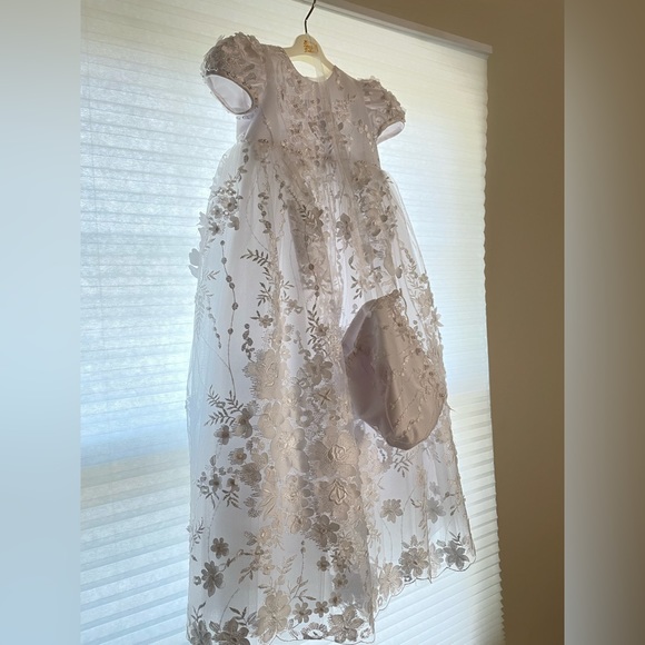 Princess Daliana 3D Floral Lace Full Length Dress with bonnet size: 9 months - Picture 6 of 9